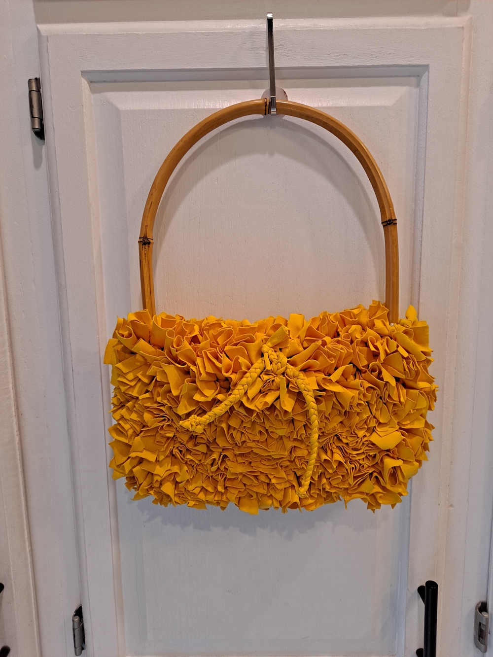 Sai Brazil Pop Of Color Shaggy Carpet Ruffle Bag w/Bamboo Handle Vintage Brazil
